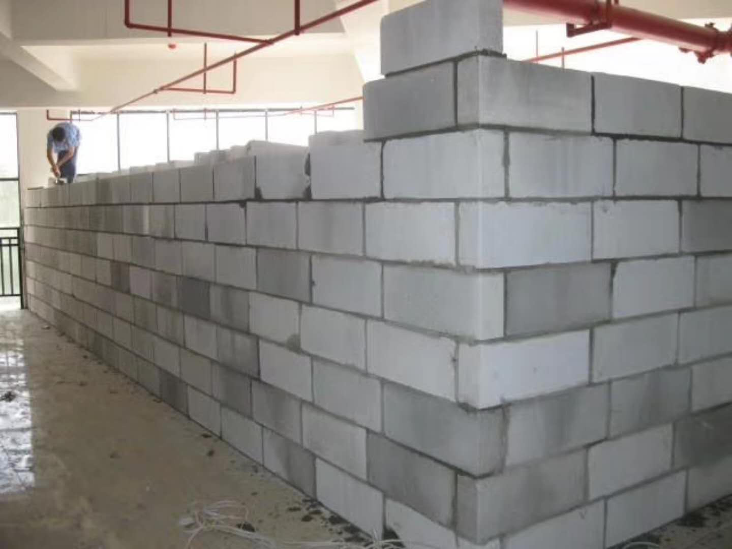 永登蒸压加气混凝土砌块承重墙静力和抗震性能的研究
